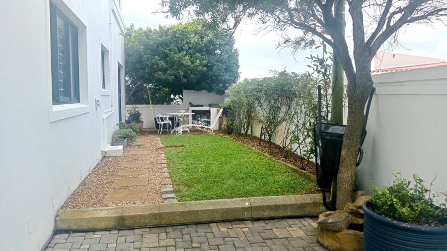 To Let 1 Bedroom Property for Rent in Vermont Western Cape
